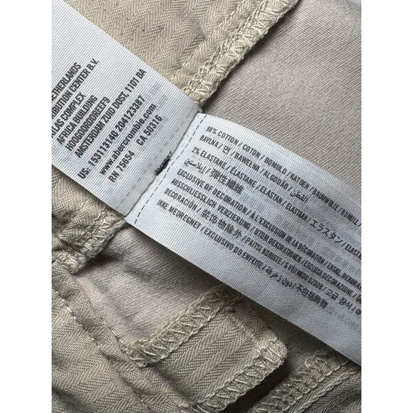 Abercrombie & Fitch Women's Khaki Chino Shorts - PRELOVED - Size 2 (26) - Picture 7 of 8